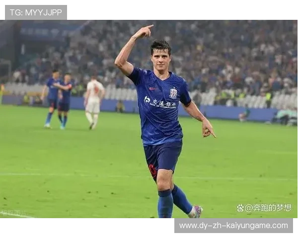 上海申花拉唐前场高位抢断快速反击：点燃绿茵场的战术艺术