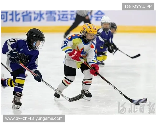 冰球经典比赛重播引发回忆潮——让冰雪激情再次燃起
